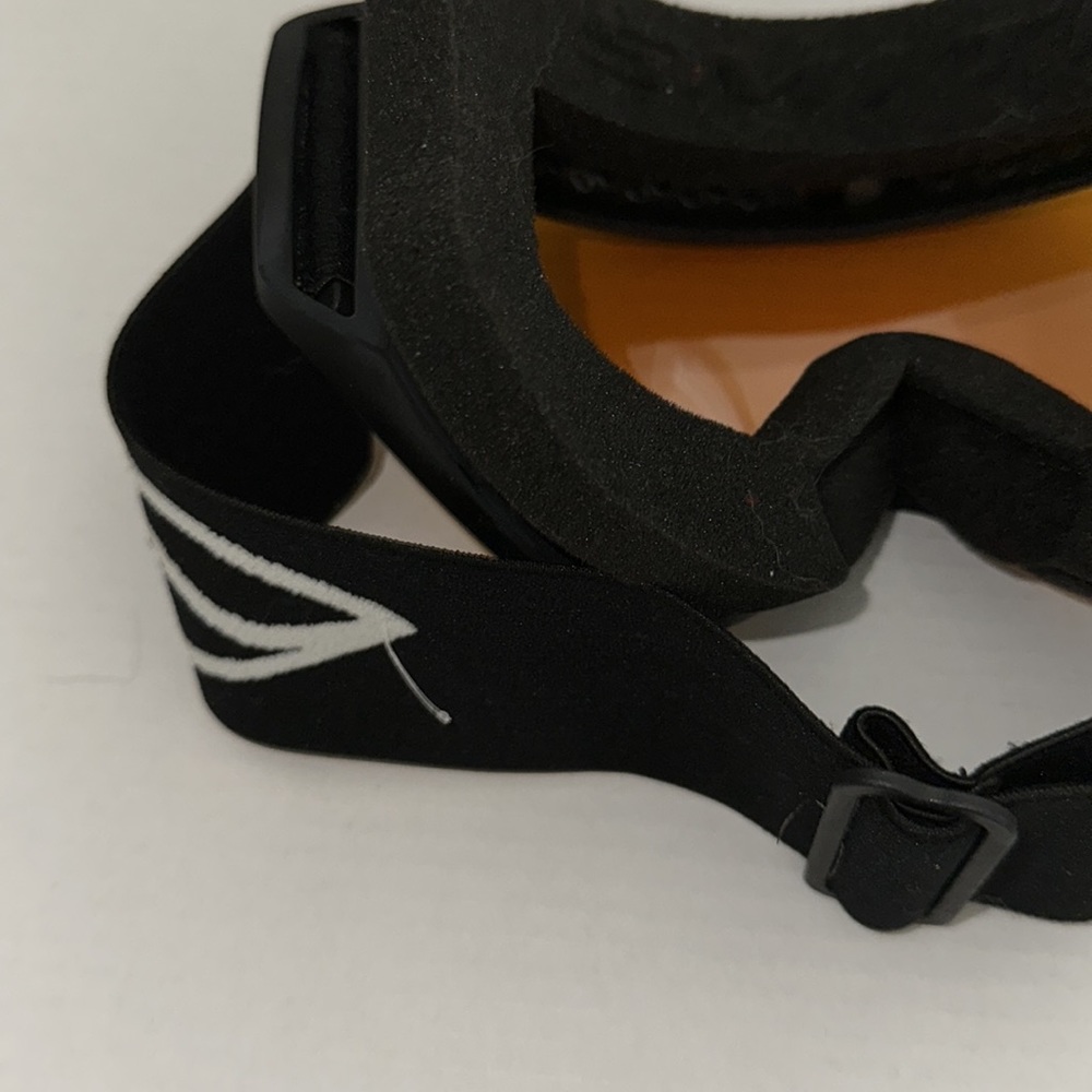 Smith Goggles With Adjustable Strap - image 5